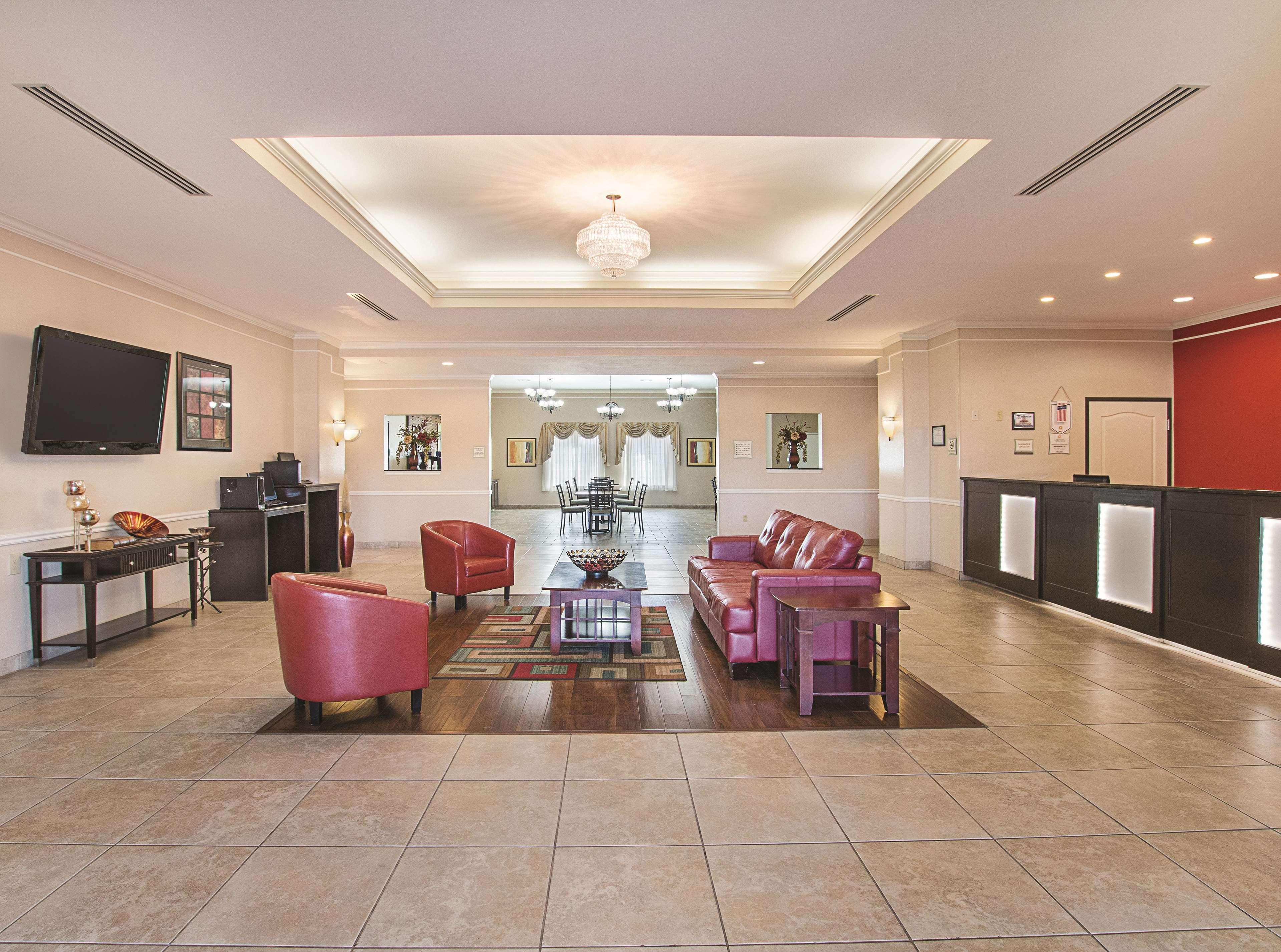 La Quinta By Wyndham Waxahachie Hotel Exterior photo