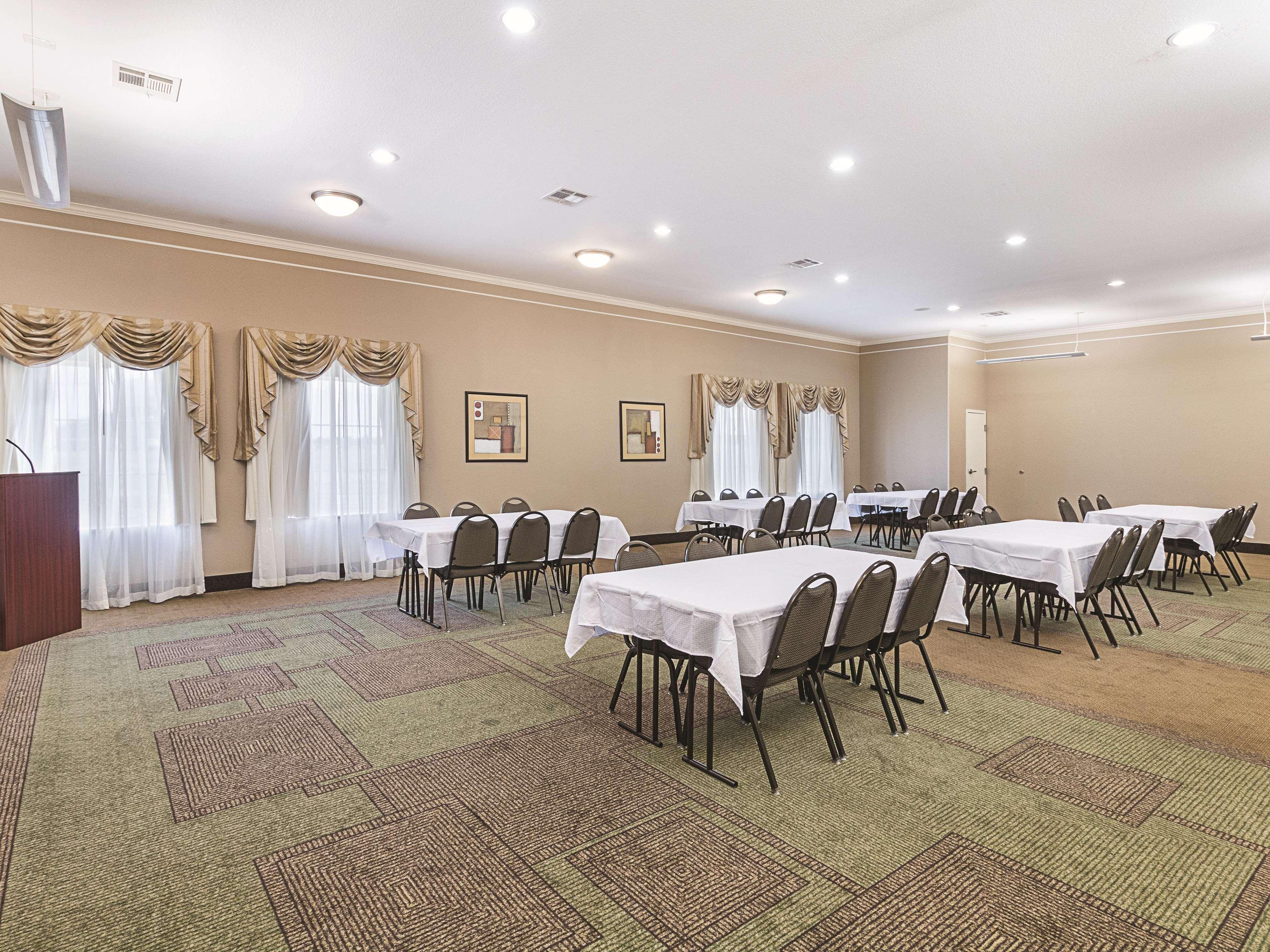 La Quinta By Wyndham Waxahachie Hotel Exterior photo