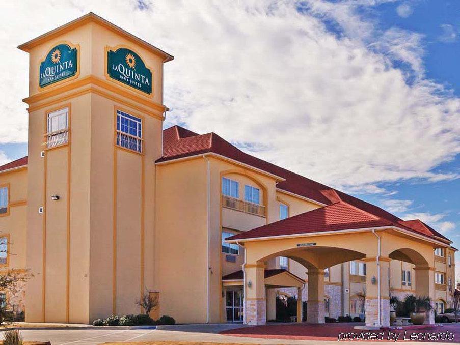 La Quinta By Wyndham Waxahachie Hotel Exterior photo